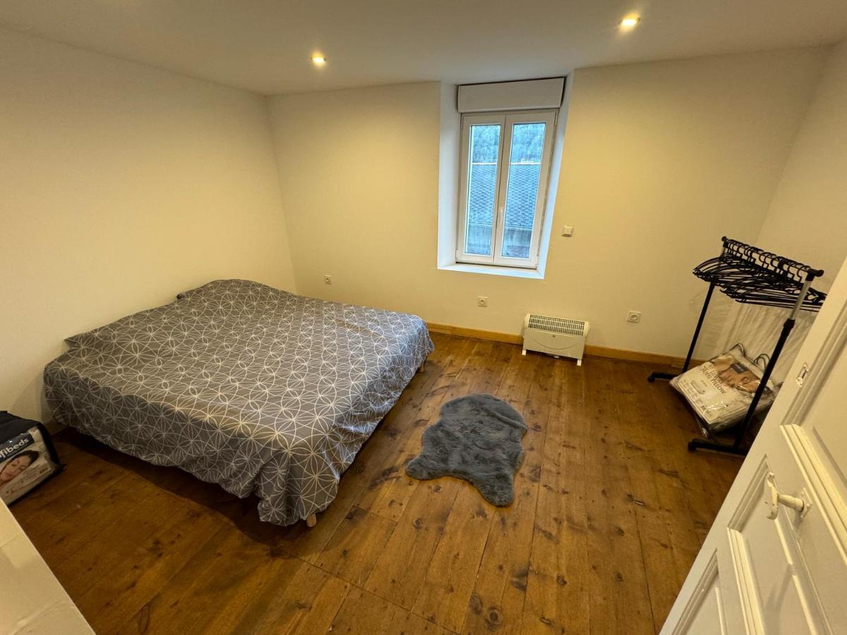 Charmant Grand Appartement Serdinya Kültér fotó